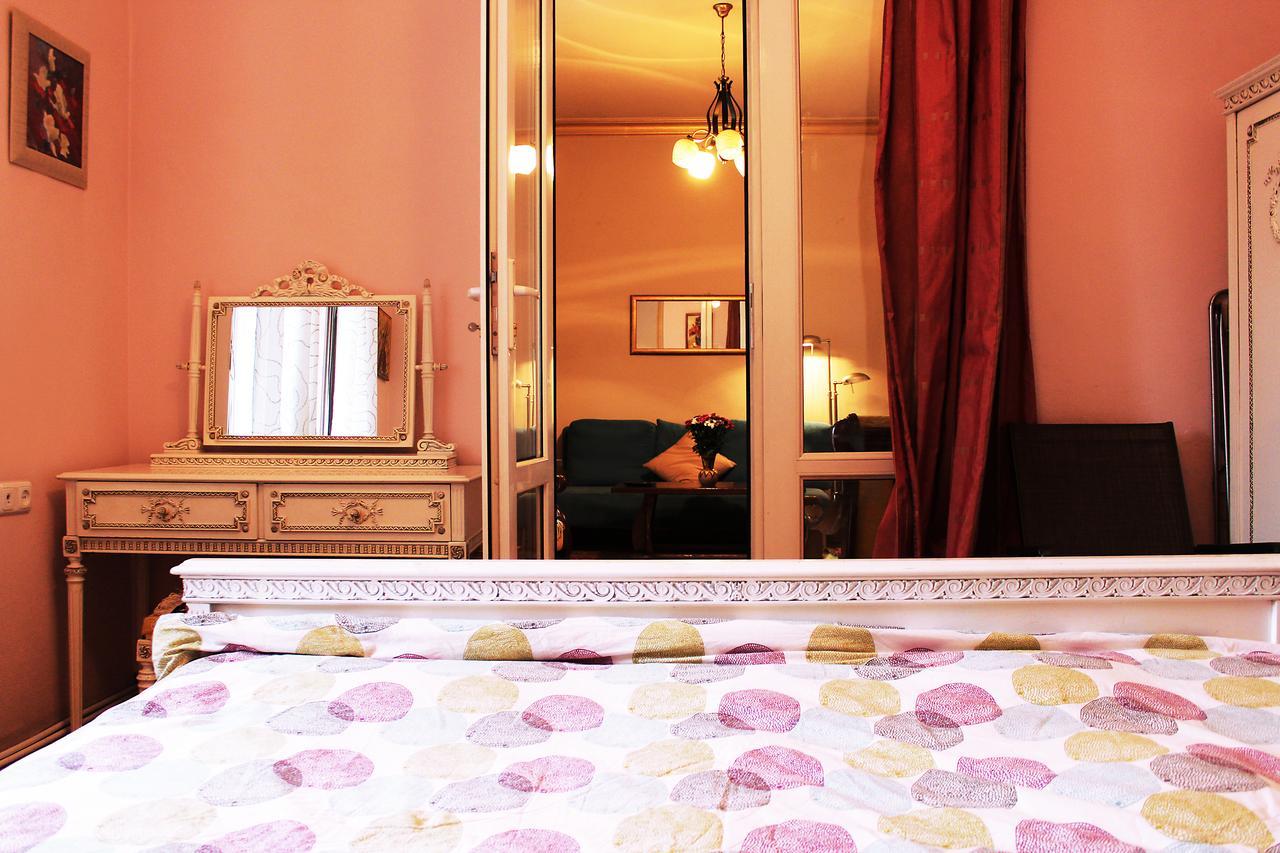 Vivid 2 Bedroom Apt. 耶烈万 外观 照片
